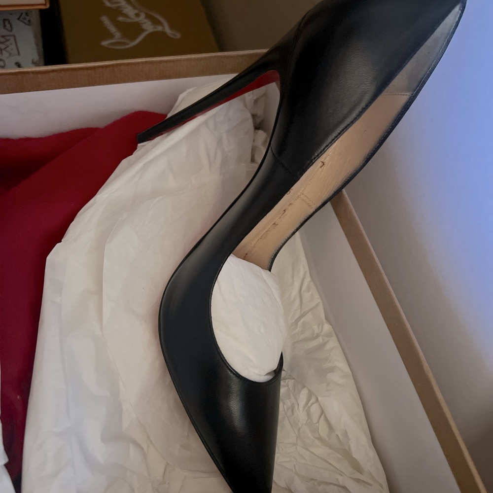 Christian Louboutin So Kate Pumps